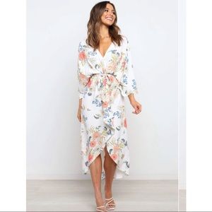 NWOT Petal & Pup Prescott Dress White - size 2